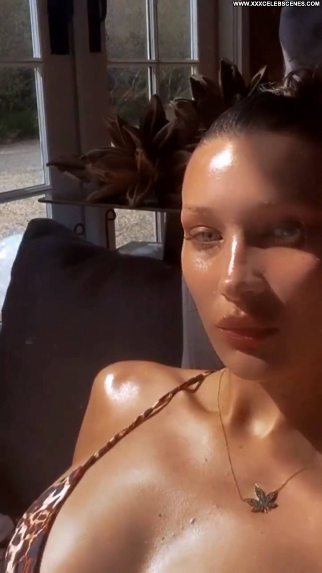 Bella Hadid No Source Celebrity Paparazzi Posing Hot Babe Beautiful