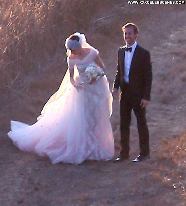 Photos No Source Wedding Celebrity Posing Hot Beautiful Paparazzi Hat