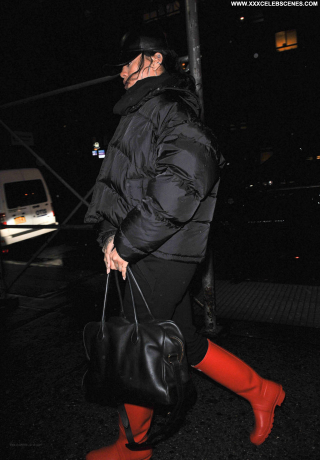 Rihanna No Source  Paparazzi Posing Hot Babe Celebrity Beautiful