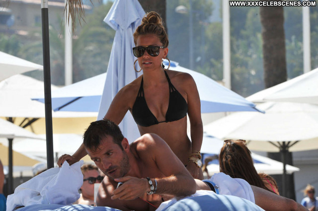 Sylvie Van Der Vaart The Beach Candids Beautiful Beach Candid