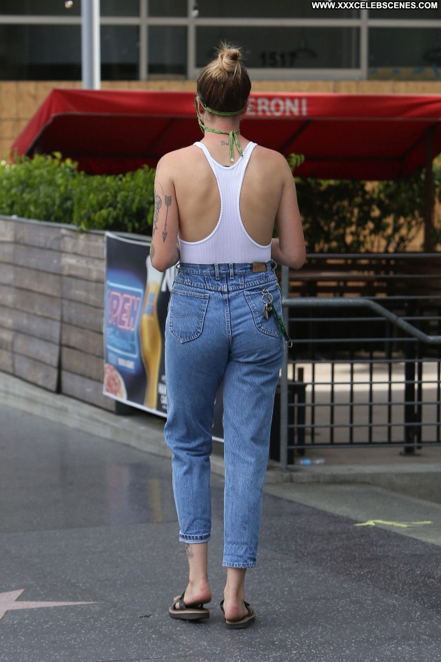 Ireland Baldwin No Source Sexy Babe Beautiful Posing Hot Celebrity