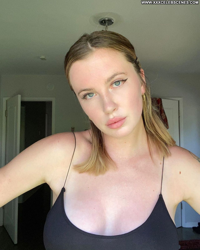 Ireland Baldwin No Source Sexy Beautiful Posing Hot Babe Celebrity