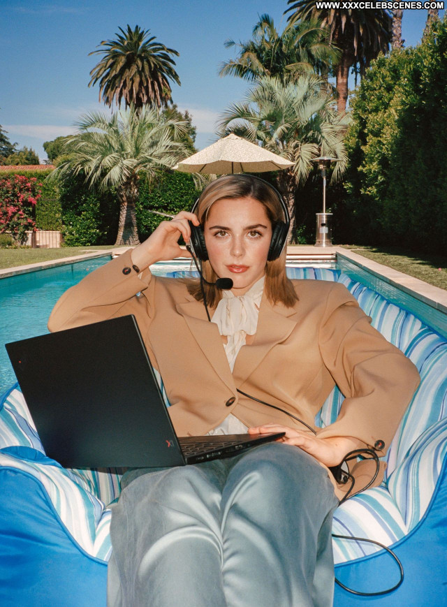 Kiernan Shipka No Source Sexy Beautiful Posing Hot Babe Celebrity