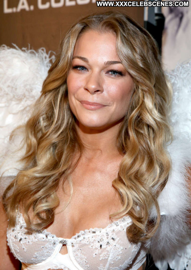 Leann Rimes Eye Candy  Paparazzi Celebrity Halloween Babe Beautiful