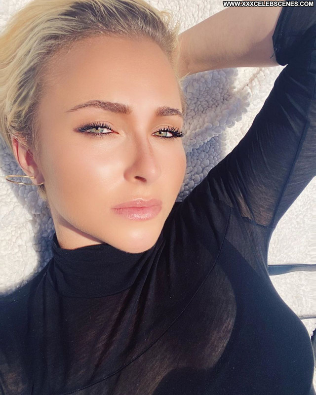 Hayden Panettiere No Source Posing Hot Celebrity Babe Sexy Beautiful