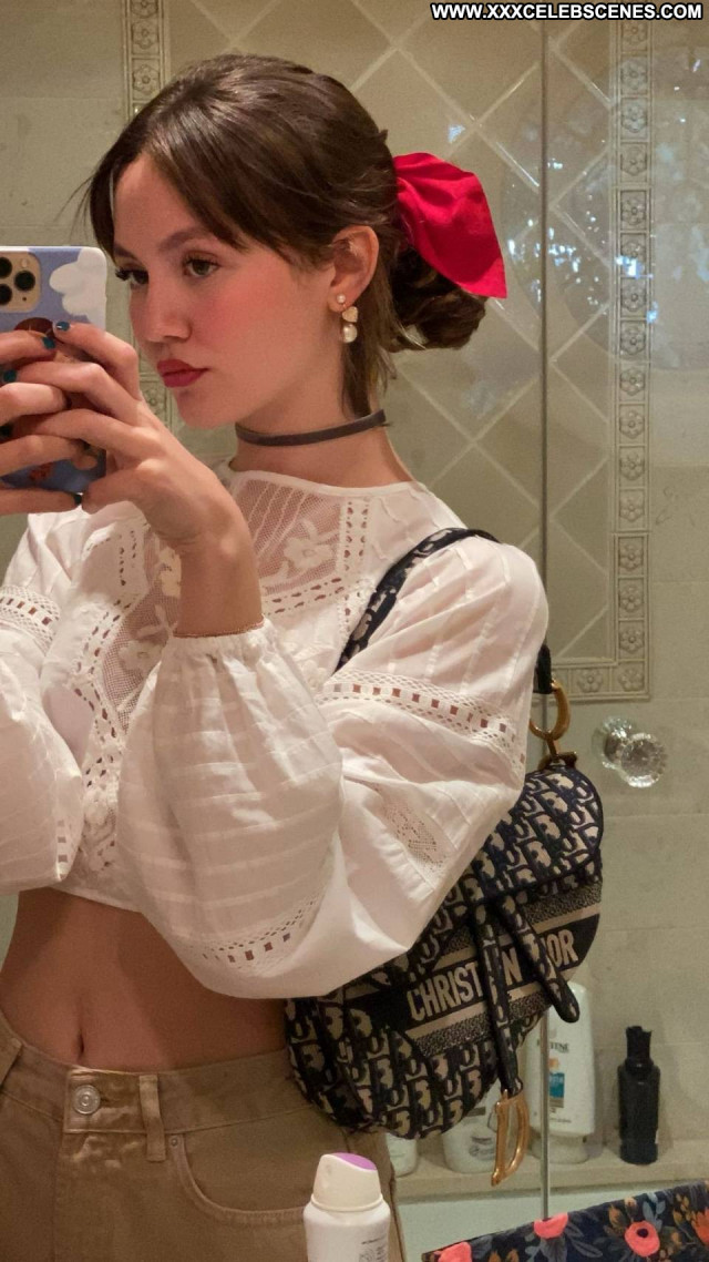 Iris Apatow No Source Celebrity Babe Beautiful Posing Hot Paparazzi