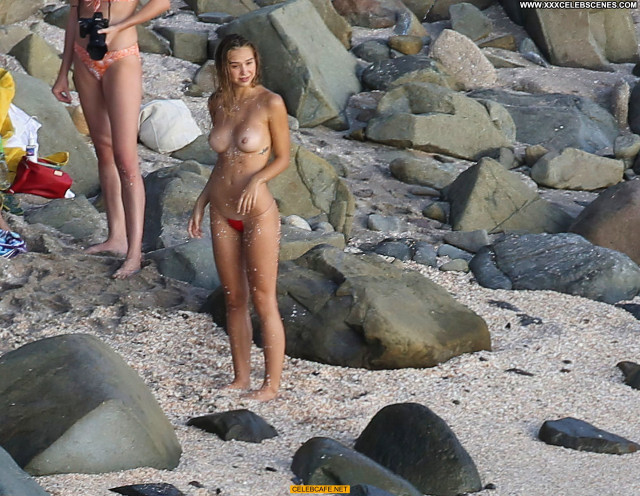 Alexis Ren No Source Beautiful Topless Celebrity Babe Beach Posing